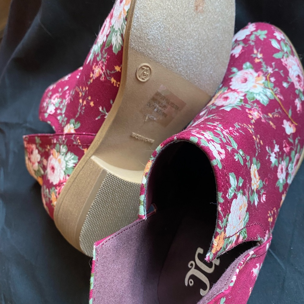 Floral Patterned Ankle Boots in Burgundy - Picture 4 of 5